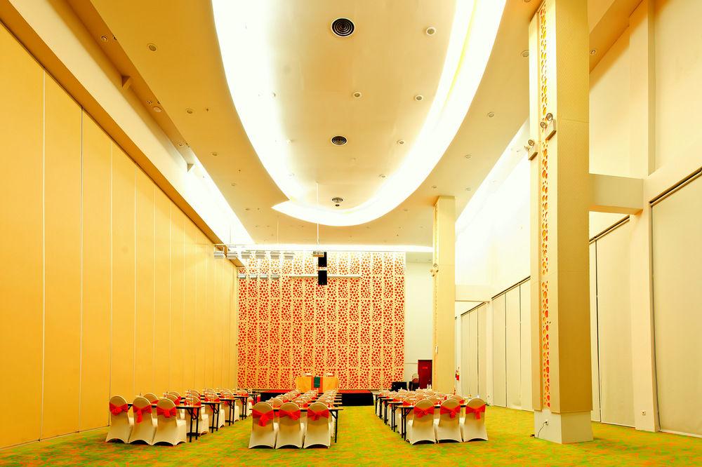 Harris Hotel Batam Center Extérieur photo