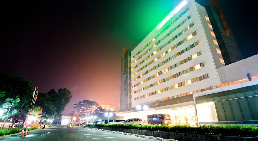 Harris Hotel Batam Center Extérieur photo