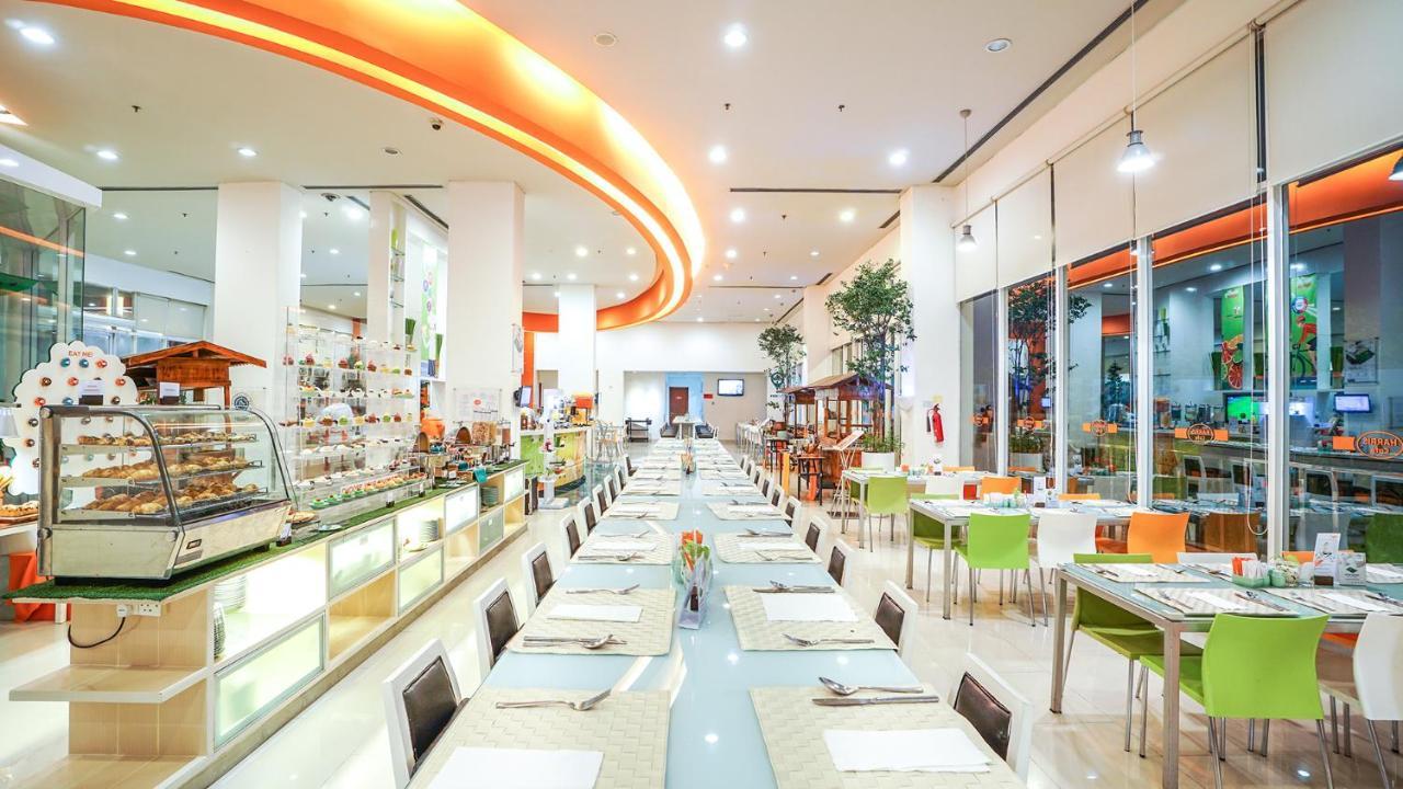 Harris Hotel Batam Center Extérieur photo