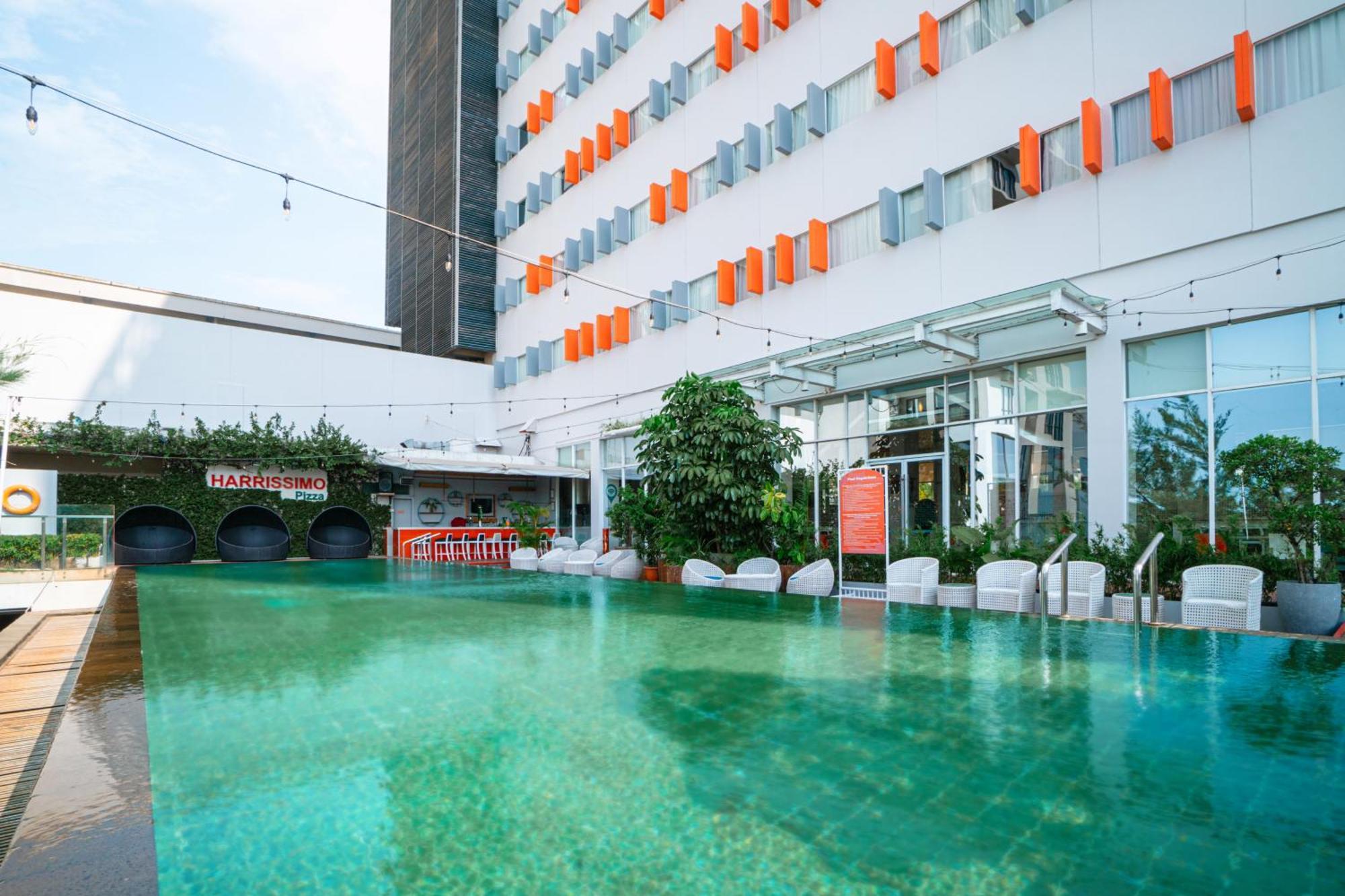 Harris Hotel Batam Center Extérieur photo
